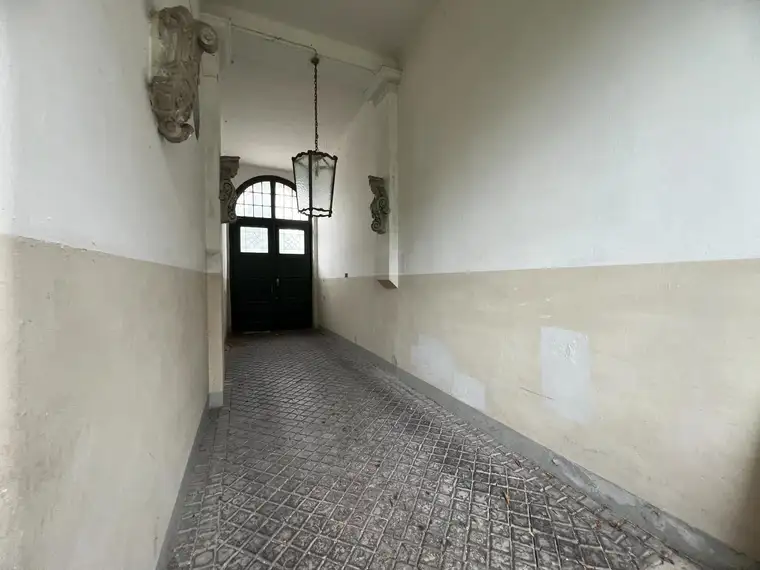 Historische Stadtvilla mit bewilligtem Erweiterungsprojekt in 1A Lage in Wels Zentrum, Bahnhofstraße