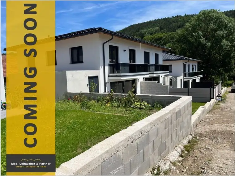 COMING SOON! Attraktive belagsfertige Neubau – Doppelhaushälften mit Garage und sonnigem Garten zum Selbstausbau in Bruckmühl (H2, H3)