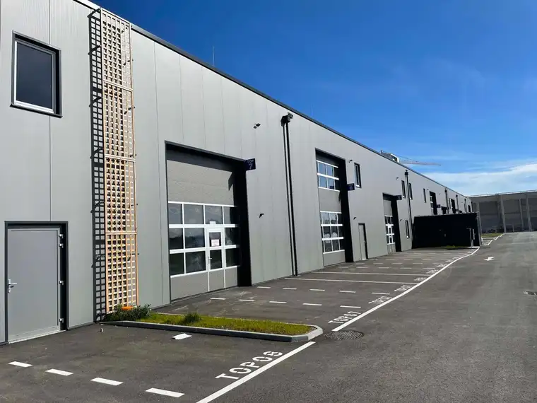Betriebs- oder Lagerhallen von 59 - 230 m² Fläche im FE Business Park St. Florian / Asten zu vermieten - PROVISIONSFREI! (Top 04a)