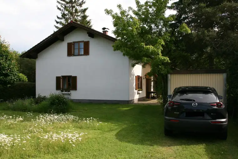 Idyllischem Ferienhaus 130 m² WFL mit XXL-Grundstück in absoluter Ruhelage in Tomerlweg in Attnang-Puchheim