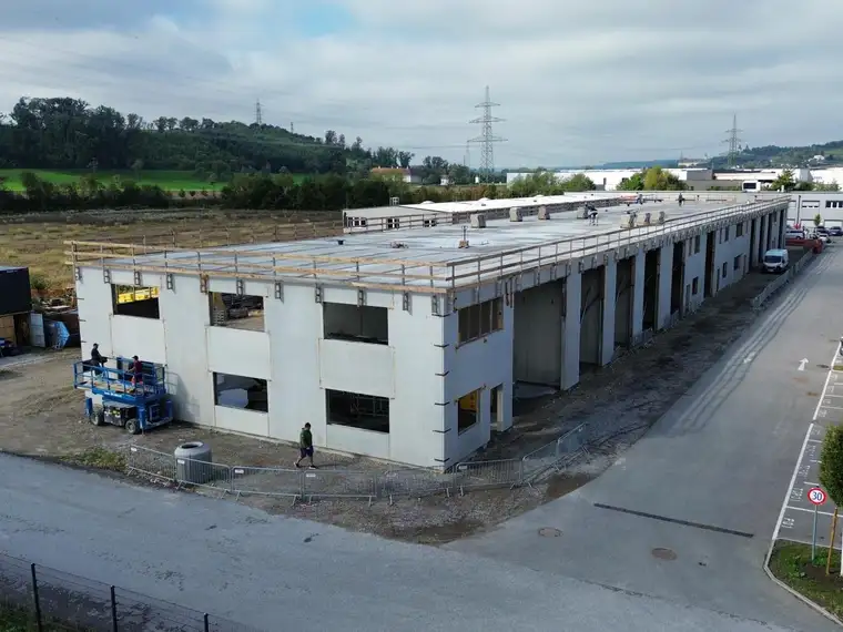 Betriebs- oder Lagerhallen von 59 - 230 m² Fläche im FE Business Park St. Florian / Asten zu vermieten - PROVISIONSFREI! (Top 04a)
