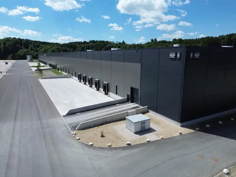 Industrie- und Gewerbehallen mit Flächen von ca. 2.350 - 4.700 m² im VGP Park Ehrenfeld zu vermieten -direkt an A1 Westautobahn -Schnellbezug möglich!