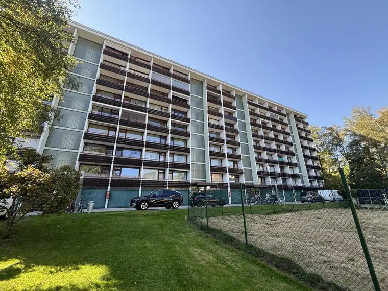 Traumhafte Garçonnière-Wohnung mit sonniger Loggia im Zentrum von Vöcklabruck - PROVISIONSFREI