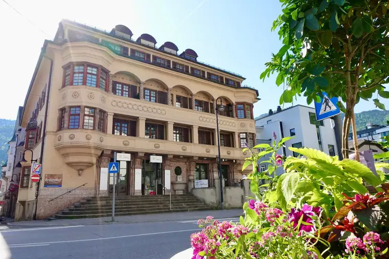 Büro I 5 Zimmer I Altbau