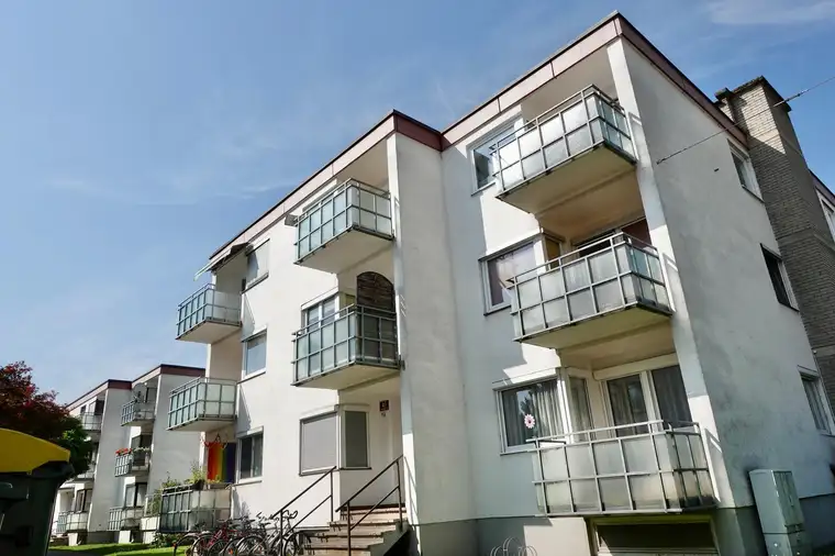 Großgarconnière I Balkon
