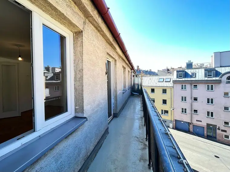 Helle 2-Zimmer-Wohnung mit 9,2 m² Balkon – UNBEFRISTET!