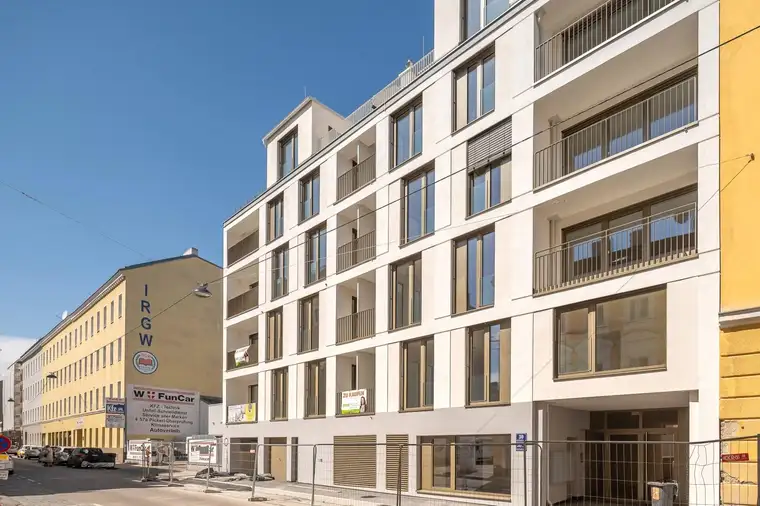 LILIE: Großstadtidylle mit 2-4 Zimmern, sonnigen Freiflächen &amp; Paradiesgarten zum Verlieben