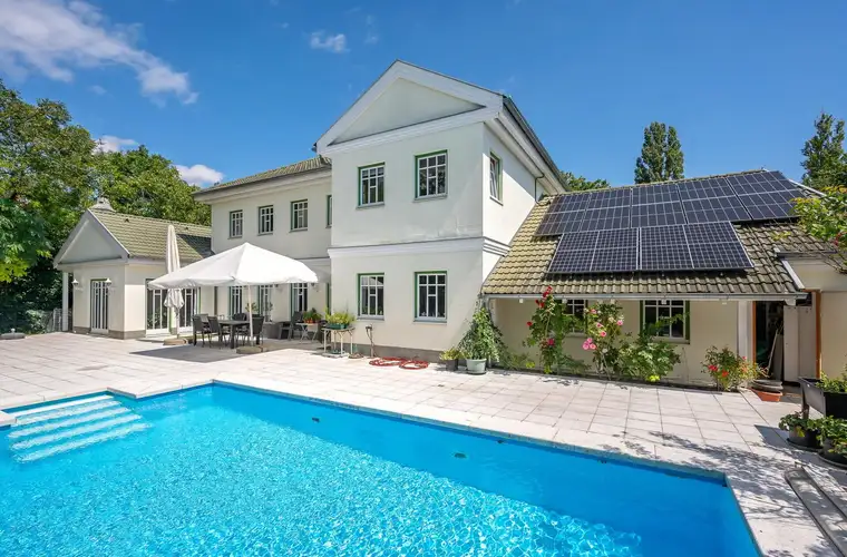 1.480 m² Grundstück | 256 m² Wohnfläche + Pool | Großzügiges Familienhaus