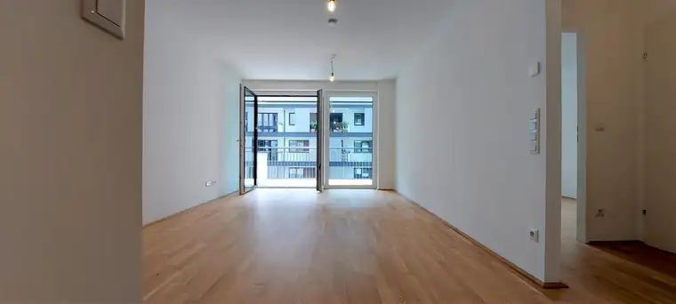 Sonnige 2-Zimmer-Wohnung mit Balkon