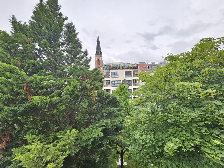 Charmante Wohnung mit Loggia und Grünblick