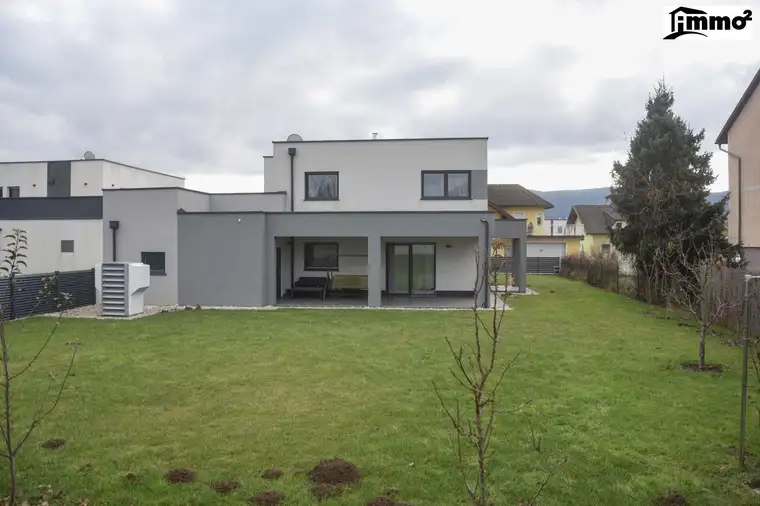 Design trifft Lebensqualität – Stilvolles Einfamilienhaus mit Gartenparadies