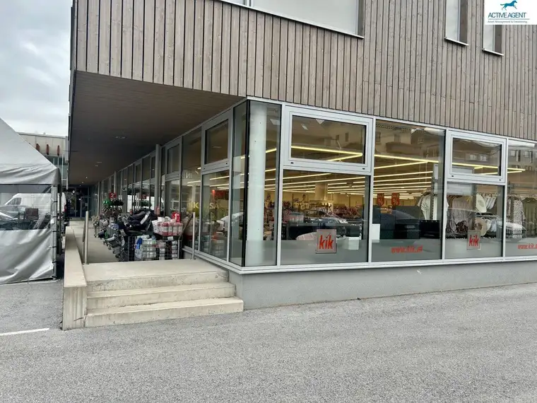 Attraktives Eck-Geschäftslokal in FMZ Hallwang zu vermieten