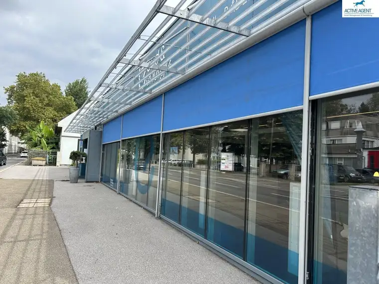 Attraktives Geschäftslokal +500m2 / Showroom/ mit Parkplätzen im Gewerbegebiet Graz Mitte zu vermieten!