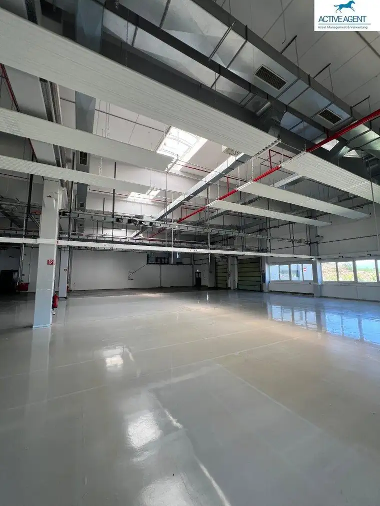1.750m2 Industriehalle im Gewerbepark Wernberg zu vermieten - flexible Größe möglich