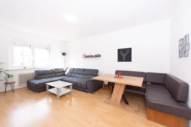 Perfekte 3-Zimmer-Eigentumswohnung im letzten Liftstock – 63 m² mit Balkon