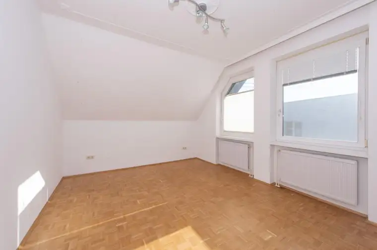 Attraktives Anlageobjekt mit 4 Einheiten und Erweiterungspotenzial!