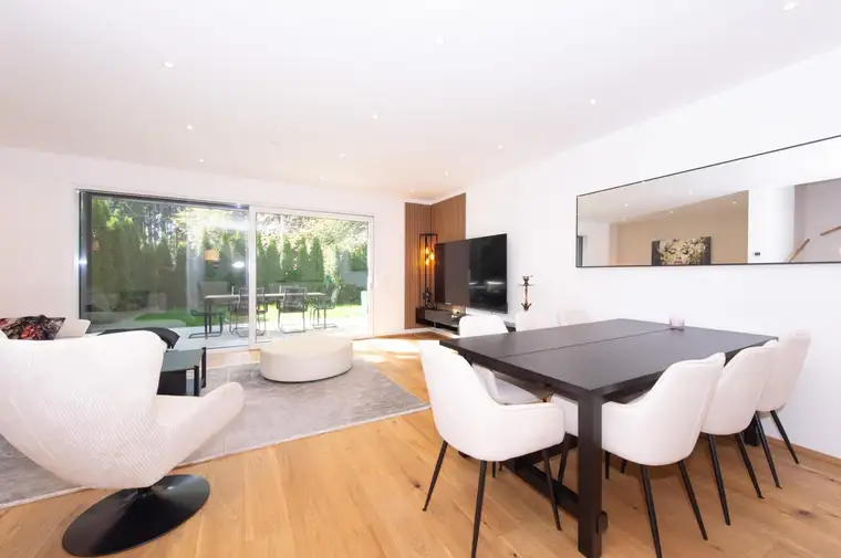 Stylisches Zuhause in Hart bei Graz – modern, bezugsbereit &amp; neuwertig vollmöbliert