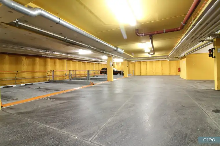 orea | Parken in der Flachgasse 14 | Virtuell besichtigen · Online anmieten | F14