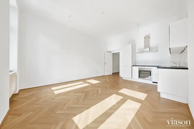 TOP 21 I 2 Zimmer I 3. Stock I Fischgrätparkettboden I Komplettküche