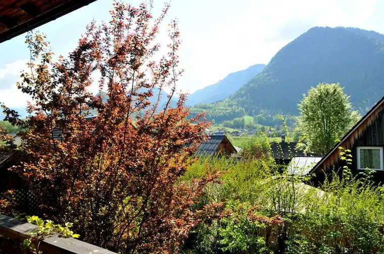 Großzügige 4-Zimmer-Erdgeschosswohnung mit Balkon und Carport in Bad Aussee