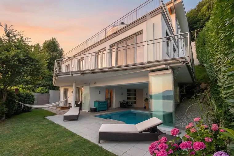 Villa am Traunsee · Seeblick · Architektur · Traumlage – ein Ort, den man nicht vergisst