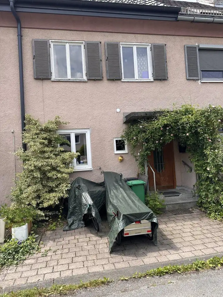 Charmantes Reihenhaus in zentraler Lage – Salzburg Taxham