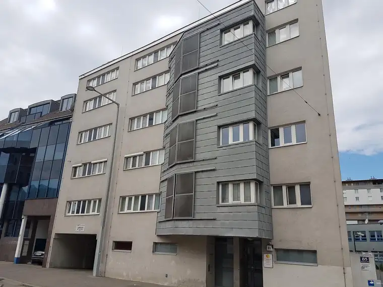 STAPELPARKSYSTEM 21, Brünnerstraße 83 - Tiefgarage 