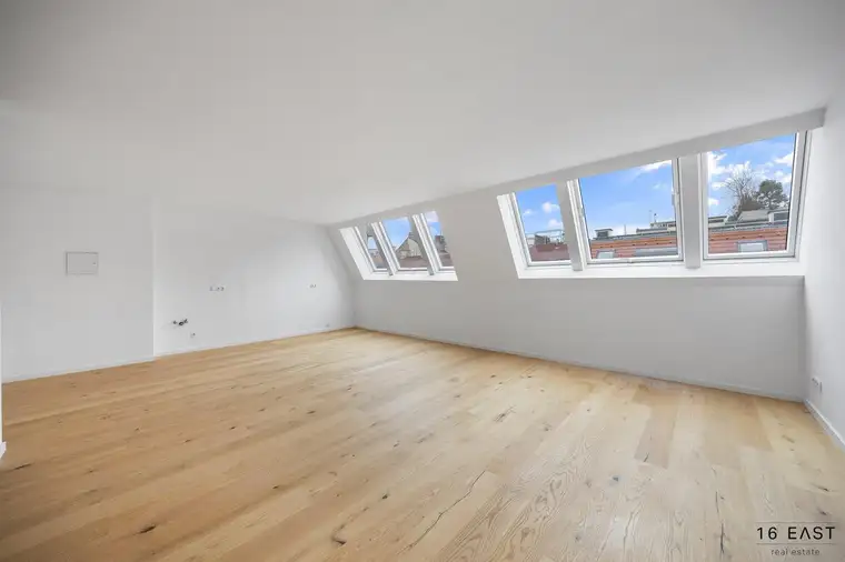 3-ZIMMER DACHGESCHOSS MAISONETTE mit Terrasse, hell, südliche Ausrichtung