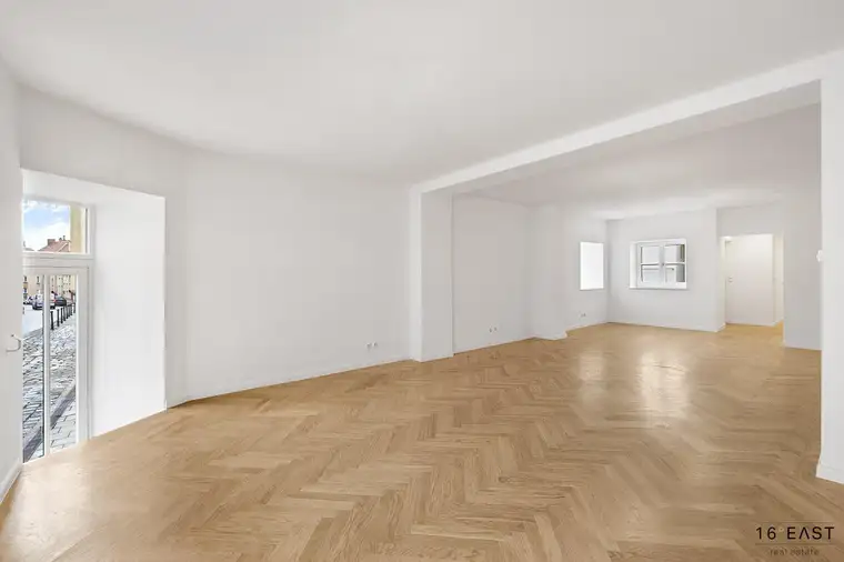 Erstbezug! Büro, Geschäftslokal mit Strassenzugang, große Kellerfläche mit Ausbaupotential! vollsaniert und hochwertig ausgestattet!
