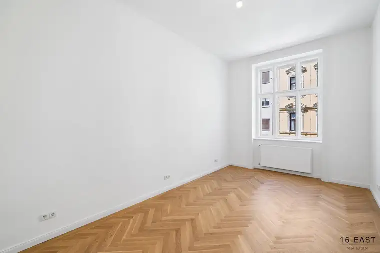 Neu renovierte 2-Zimmer-Wohnung mit Einbauküche in ruhiger Lage U3 Kardinal-Nagel-Platz