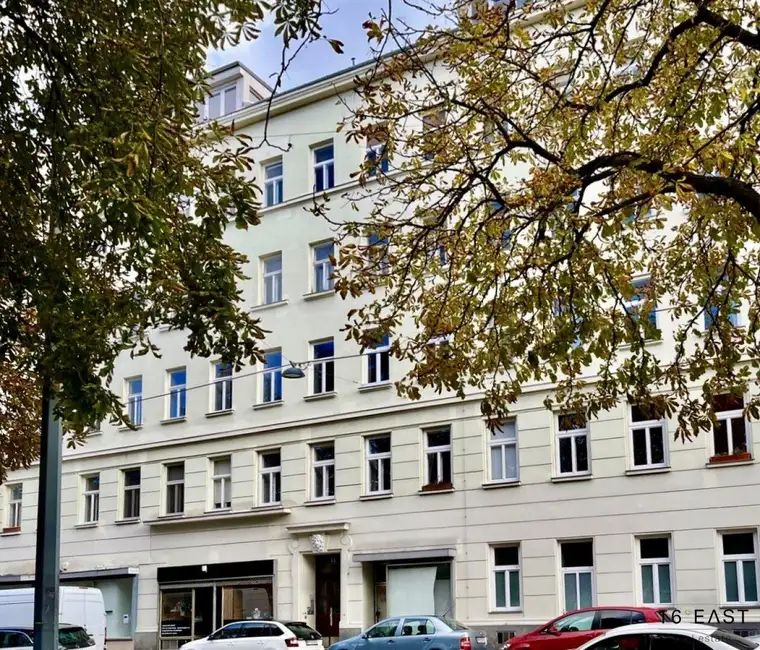 INVESTMENT! 1-Zimmer-Altbauwohnung in Toplage mit Grünblick – nahe Millennium City &amp; Donau