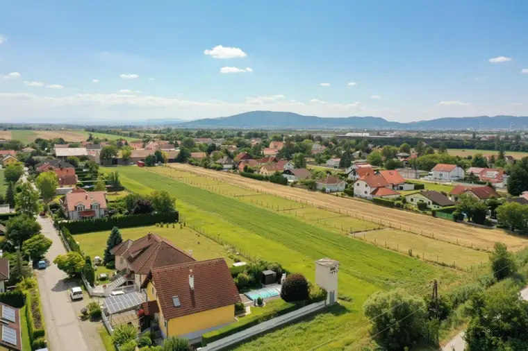 Baugrundstück in Top-Lage an der Wiener Stadtgrenze – perfekte öffentliche Anbindung nach Wien