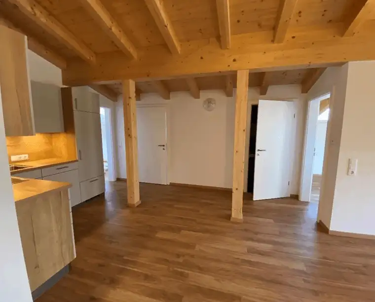 Provisionsfreies Exklusives DG-Highlight in Saalfelden: Moderne Neubauwohnung mit Sichtdachstuhl &amp; Bergpanorama