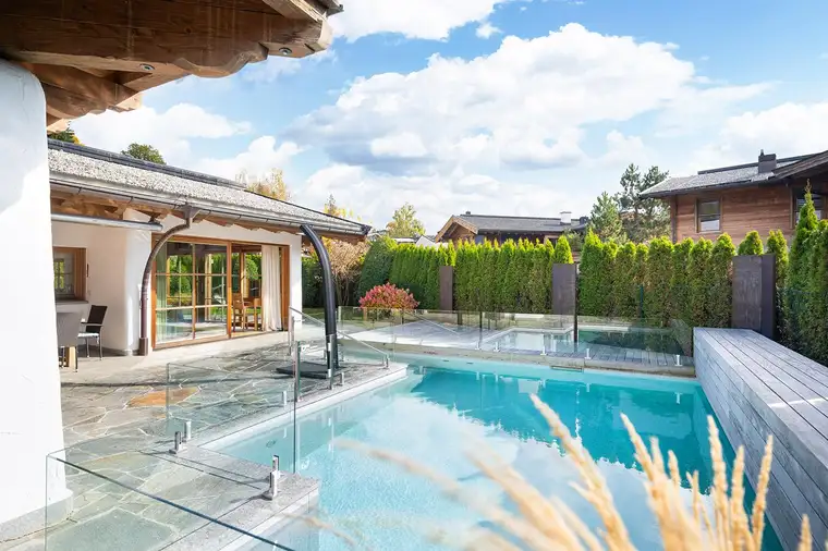 POOL - TIEFGARAGE - LIFT - Die heilige Dreifaltigkeit von Luxus in Reith bei Kitzbühel in Tirol
