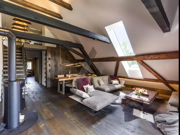 Dachgeschosswohnung mit Panoramaterrasse &amp; einzigartigem Charme