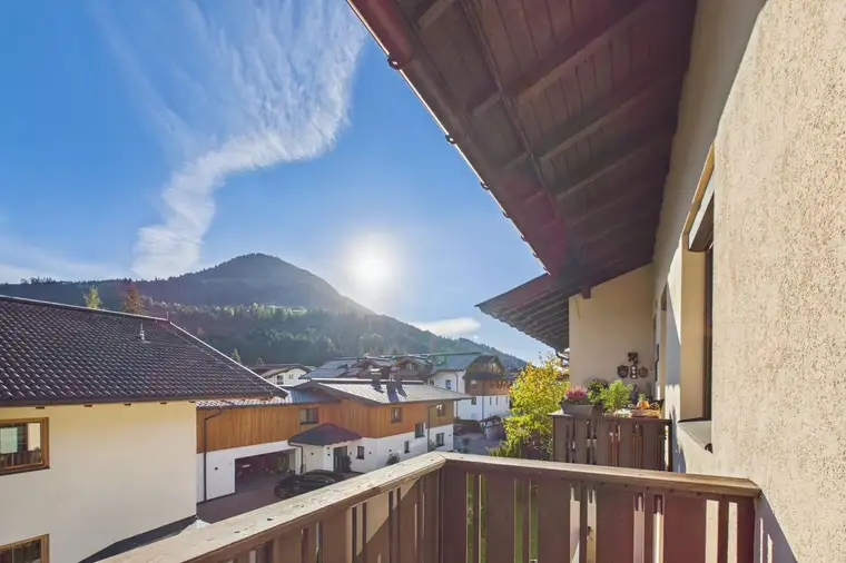Renovierungsobjekt mit Bergblick: 3-Zimmer-Wohnung in ruhiger Zentrumslage