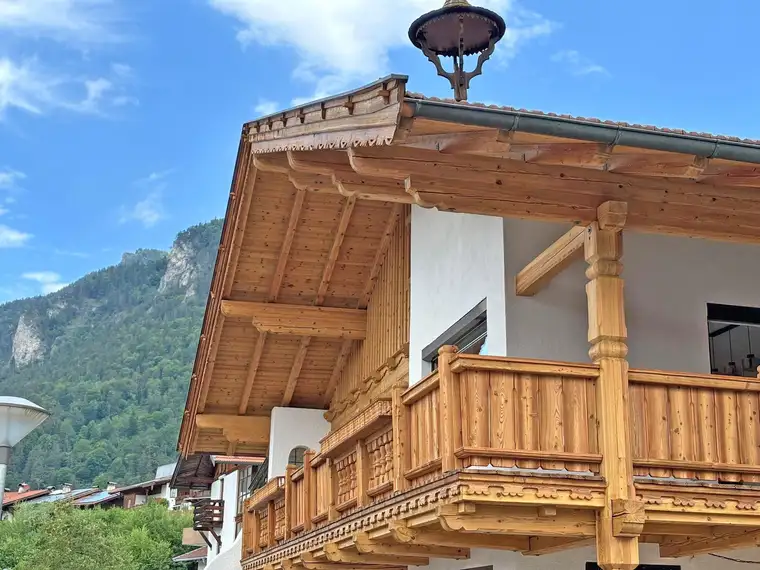 Freizeitwohnsitz: Dachgeschosswohnung mit Bergblick in idyllischer Ruhelage - Erl