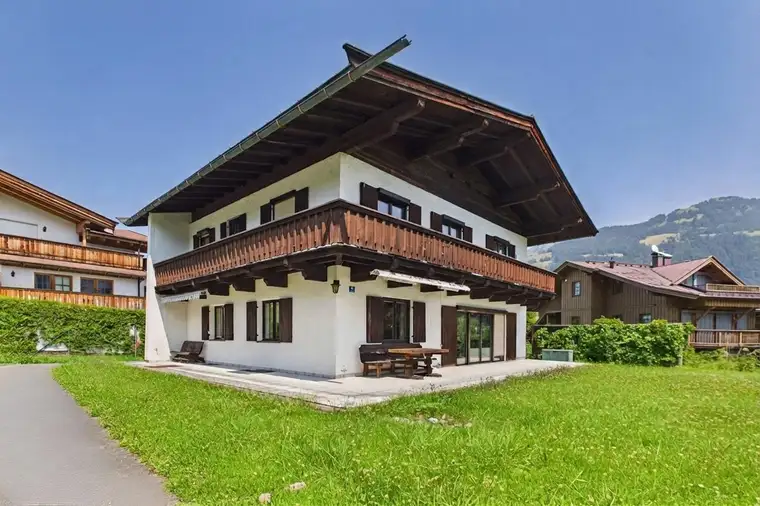 Miete: Ski in/out - Sackgasse - Zentrum - Haus am Hahnenkamm Renovierung (Böden, Wände, ...) wird noch durchgeführt