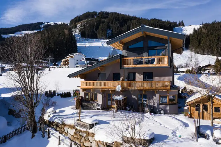 Ski In/Ski Out: Traumhaftes Doppelhaus in sehr sonniger &amp; ruhiger Lage mit touristischer Widmung!