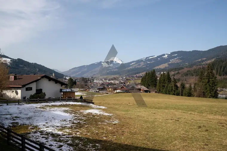 Grundstück mit Tiroler Landhaus mit Freizeitwohnsitzwidmung in Traumlage und Ski in / Ski out