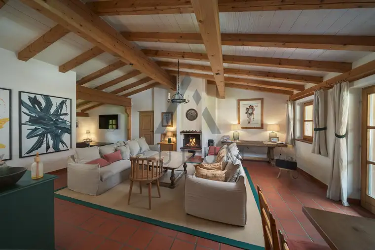 Freizeitwohnsitz: Dachgeschosswohnung mit 5 Schlafzimmern und Kaiserblick