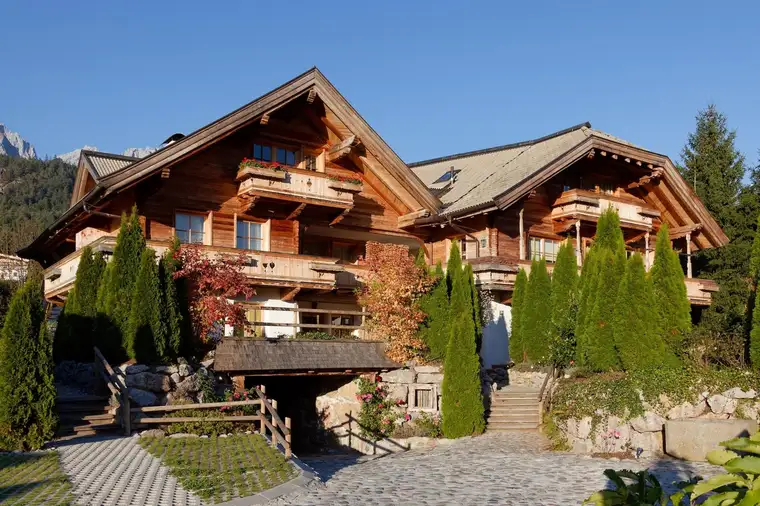 Traumhafte Gartenwohnung im Tiroler Stil in Ruhelage mit Kaiserblick
