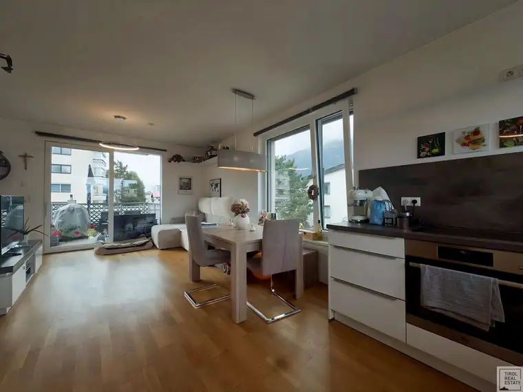 Lichtdurchflutete Maisonette mit zwei Balkonen – modernes Wohnen in Innsbruck-Neu-Arzl