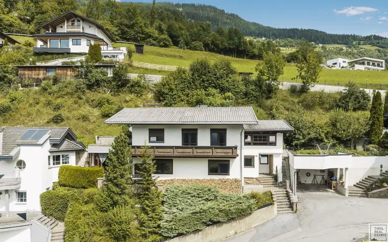 Charmantes Refugium mit Potenzial und Panoramablick