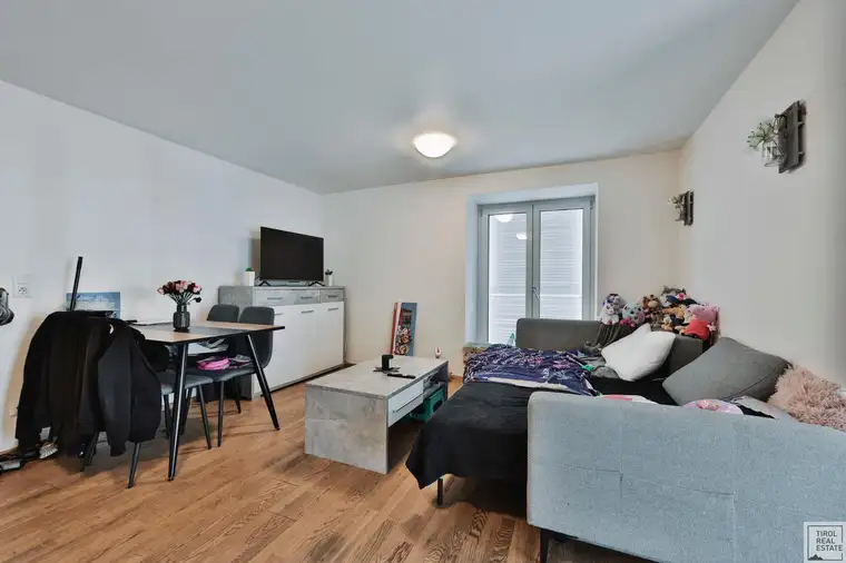 3 Zimmer Gartenwohnung mit 2 Parkplätzen