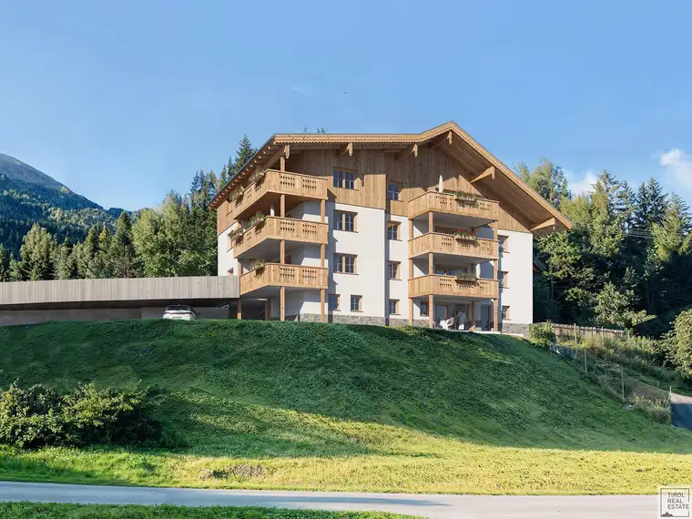 Mountain Luxury Living - Exklusives Wohnen in den Bergen Tirols Top 1