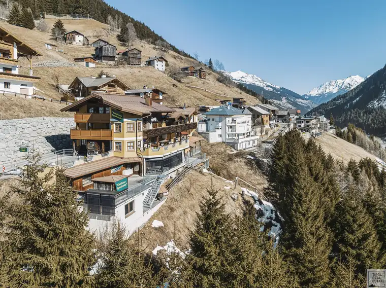 Charmantes Appartementhaus in sonniger Aussichtslage mit "Ischgl-Blick"