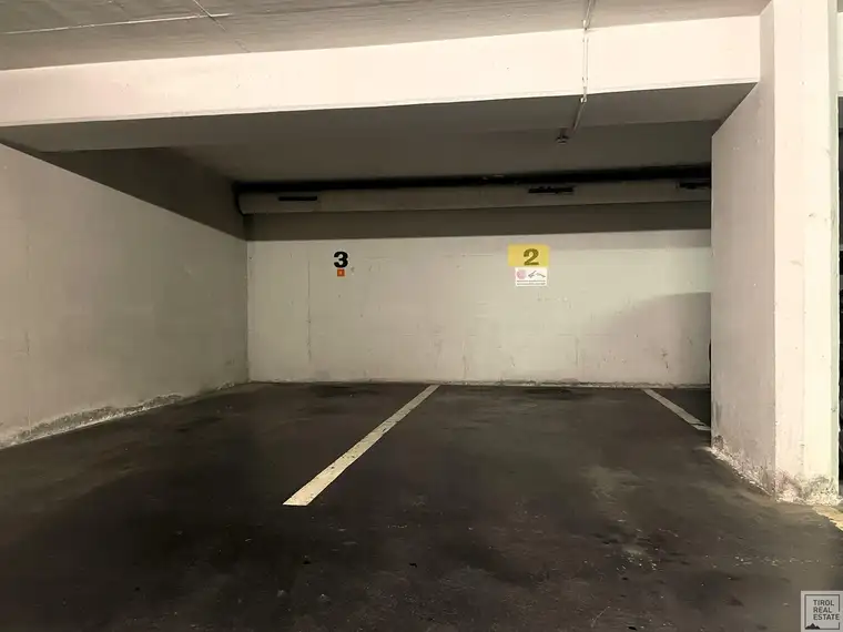 Parken ohne Stress – Tiefgaragenplatz in zentraler Lage