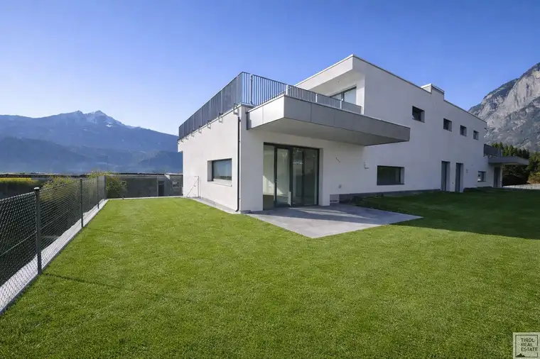Wo Architektur, Ruhe und Qualität zu einem besonderen Zuhause verschmelzen