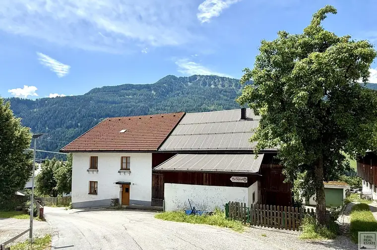 Ehemaliger sanierungsbedürftiger Bergbauernhof suchte neue Eigentümer!